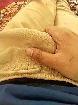 Snapshot of zorhotty chatting on February 18, 2026, 8:21 am zorhotty online show from February 18, 2026, 8:21 am