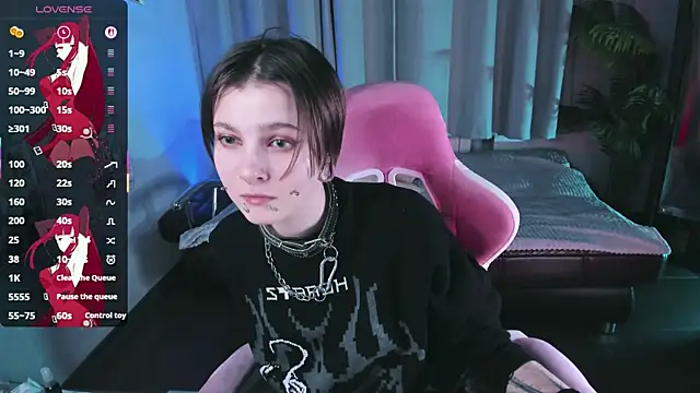 Snapshot of MiraVelle chatting on November 22, 2025, 9:14 pm MiraVelle online show from November 22, 2025, 9:14 pm