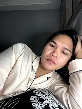 Snapshot of AlianaBlair chatting on November 20, 2025, 12:44 am AlianaBlair online show from November 20, 2025, 12:44 am
