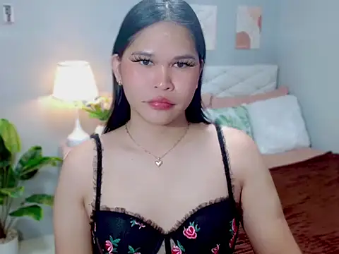 Snapshot of AlianaBlair chatting on June 2, 2026, 5:04 pm AlianaBlair online show from June 2, 2026, 5:04 pm
