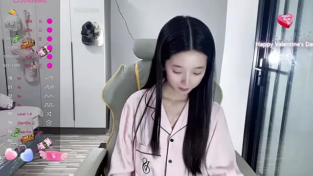 Snapshot of OiOi-666 chatting on October 14, 2025, 11:55 am OiOi-666 online show from October 14, 2025, 11:55 am