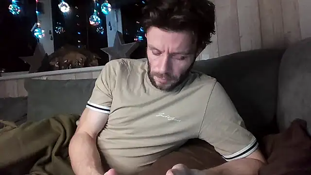 Snapshot of MasterJakeJohns chatting on December 20, 2025, 12:07 am MasterJakeJohns online show from December 20, 2025, 12:07 am