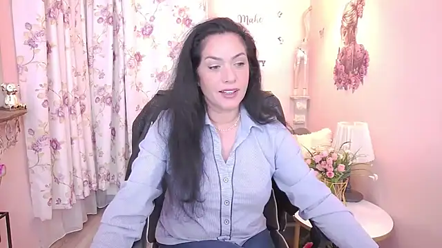 Snapshot of MyLovOne chatting on March 16, 2026, 2:21 pm MyLovOne online show from March 16, 2026, 2:21 pm