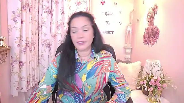 Snapshot of MyLovOne chatting on April 14, 2026, 8:53 am MyLovOne online show from April 14, 2026, 8:53 am