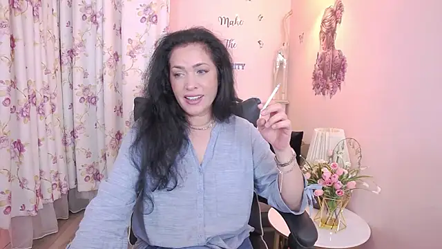 MyLovOne online show from May 25, 2026, 11:38 am