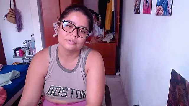 Snapshot of saenz_eymi chatting on January 18, 2026, 4:33 pm saenz eymi online show from January 18, 2026, 4:33 pm