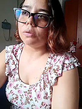 Snapshot of saenz_eymi chatting on March 30, 2026, 5:14 pm saenz eymi online show from March 30, 2026, 5:14 pm