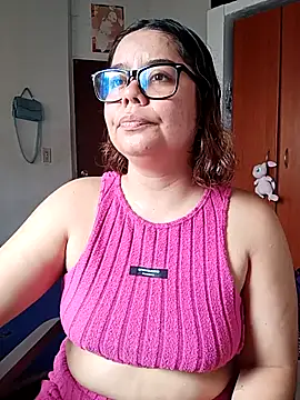 Snapshot of saenz_eymi chatting on April 12, 2026, 5:29 pm saenz eymi online show from April 12, 2026, 5:29 pm