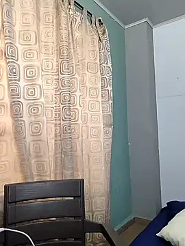 Snapshot of saenz_eymi chatting on May 3, 2026, 4:13 pm saenz eymi online show from May 3, 2026, 4:13 pm