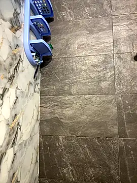 Linda Bellucci online show from December 17, 2025, 8:04 pm