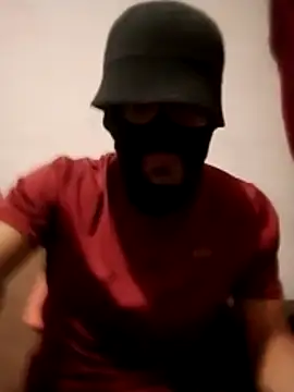 Golonzo1996 online show from December 2, 2025, 11:11 pm