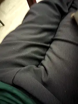 Yourslovingdick online show from September 18, 2025, 10:12 pm