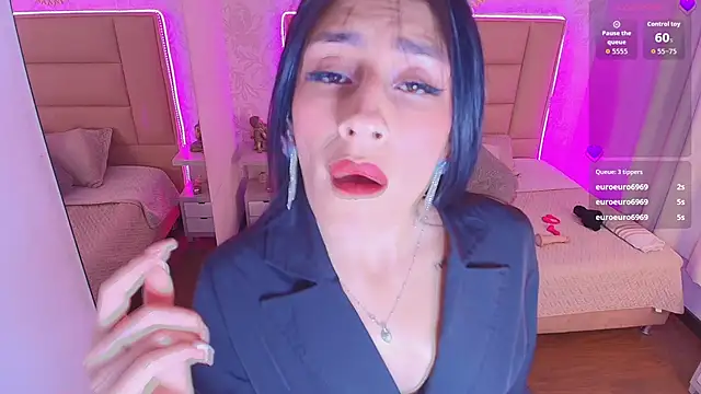 tiffany wine online show from October 16, 2025, 8:43 pm