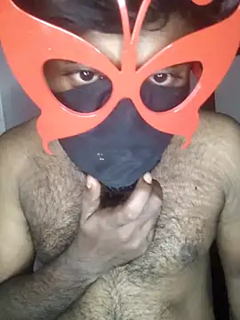 00USER online show from November 28, 2025, 8:00 pm