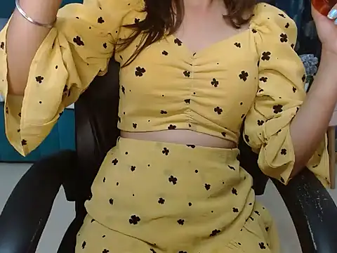 Snapshot of Urlove_lily chatting on September 16, 2025, 3:13 pm Urlove lily online show from September 16, 2025, 3:13 pm