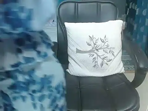 Snapshot of Urlove_lily chatting on September 30, 2025, 6:07 am Urlove lily online show from September 30, 2025, 6:07 am