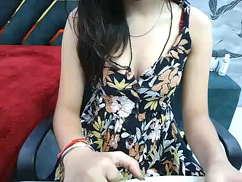 Urlove lily online show from July 24, 2026, 4:21 am
