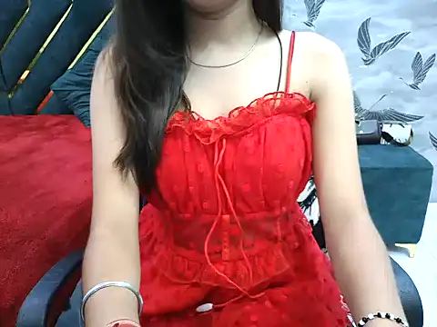 Urlove lily online show from July 28, 2026, 7:50 pm