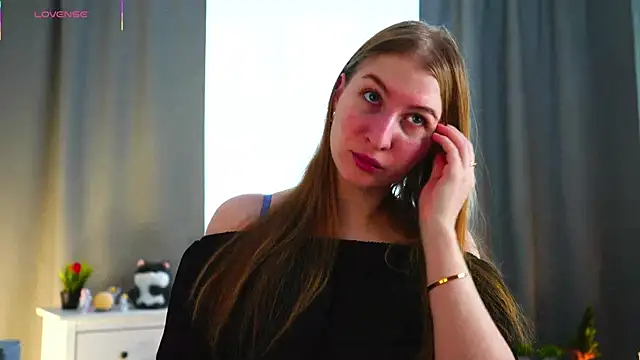 Snapshot of LorettaGladman chatting on April 15, 2026, 4:19 am LorettaGladman online show from April 15, 2026, 4:19 am