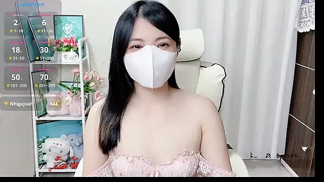 phuongnhi  online show from May 29, 2026, 1:53 pm