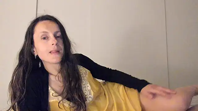 Snapshot of Cimbelka chatting on May 18, 2026, 8:14 pm Cimbelka online show from May 18, 2026, 8:14 pm