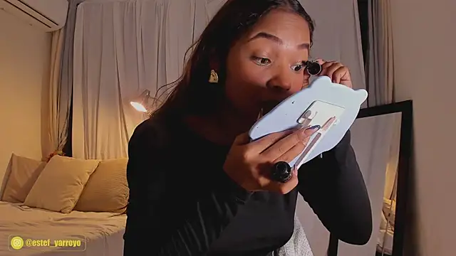 Snapshot of Estefy_arroyo1 chatting on October 5, 2025, 6:23 am Estefy arroyo1 online show from October 5, 2025, 6:23 am