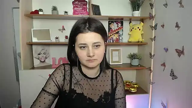 Katrin kiss  online show from June 3, 2026, 2:33 pm