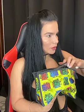 Snapshot of carol_cruz133 chatting on October 7, 2025, 11:13 pm carol cruz133 online show from October 7, 2025, 11:13 pm