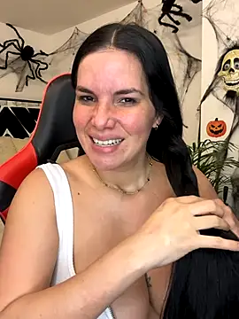 Snapshot of carol_cruz133 chatting on October 25, 2025, 11:21 pm carol cruz133 online show from October 25, 2025, 11:21 pm