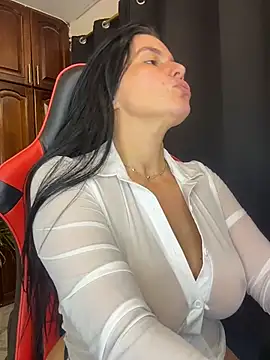 Snapshot of carol_cruz133 chatting on November 15, 2025, 11:21 pm carol cruz133 online show from November 15, 2025, 11:21 pm