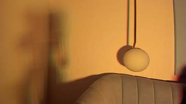 Snapshot of GiaBlaze_ chatting on October 18, 2025, 4:37 am GiaBlaze online show from October 18, 2025, 4:37 am