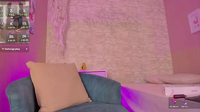 axaras online show from November 10, 2025, 8:19 pm