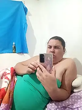 yaneth  online show from December 17, 2025, 1:00 am