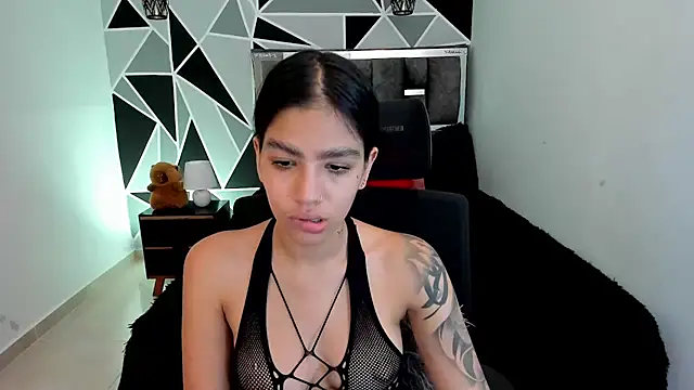 valeria-duarte online show from March 16, 2026, 8:02 pm