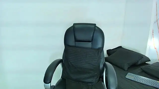 Karla hilton1 online show from February 11, 2026, 12:43 pm