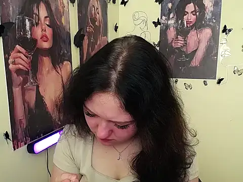 LadyAlice  online show from September 11, 2025, 6:02 am