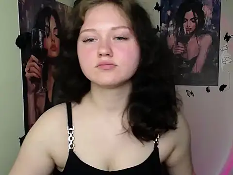 LadyAlice  online show from May 16, 2026, 6:32 am