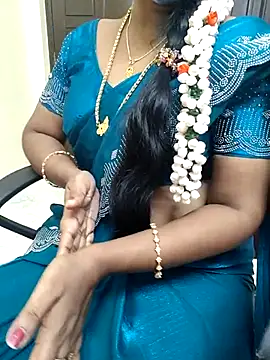 Snapshot of lolida69thamil chatting on June 12, 2026, 1:43 pm lolida69thamil online show from June 12, 2026, 1:43 pm