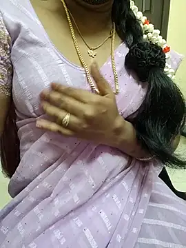 Snapshot of lolida69thamil chatting on July 27, 2026, 8:21 am lolida69thamil online show from July 27, 2026, 8:21 am
