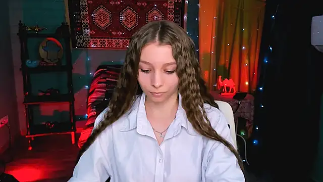 JulieDaniel online show from May 11, 2026, 2:45 pm