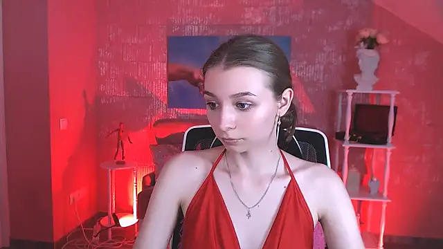 JulieDaniel online show from July 28, 2026, 1:54 pm