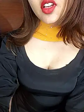 Snapshot of Hot_malika19 chatting on November 29, 2025, 5:05 pm Hot malika19 online show from November 29, 2025, 5:05 pm