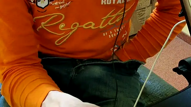 Snapshot of k74robert chatting on April 7, 2026, 5:24 pm k74robert online show from April 7, 2026, 5:24 pm