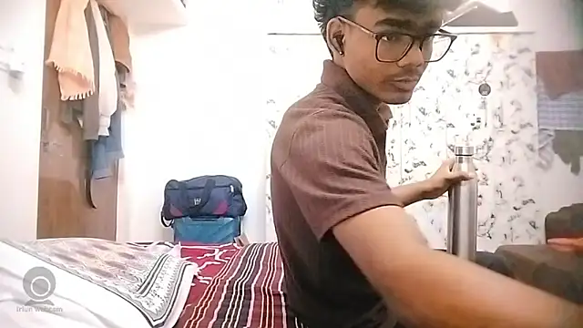 Snapshot of Rahulisagoodguy chatting on September 22, 2025, 10:39 am Rahulisagoodguy online show from September 22, 2025, 10:39 am