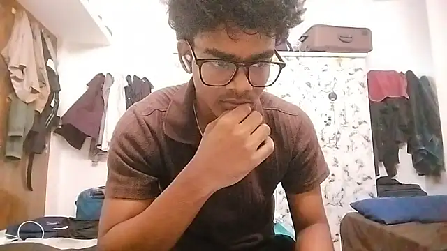 Snapshot of Rahulisagoodguy chatting on November 15, 2025, 11:07 am Rahulisagoodguy online show from November 15, 2025, 11:07 am