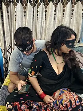 Snapshot of sexy42couple chatting on November 24, 2025, 11:26 pm sexy42couple online show from November 24, 2025, 11:26 pm