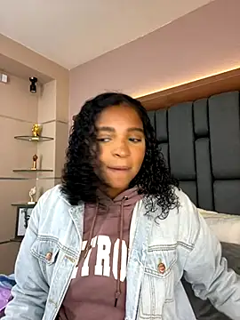 LisaMendez online show from October 1, 2025, 3:56 am