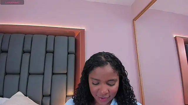 LisaMendez online show from February 26, 2026, 11:04 pm