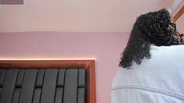 LisaMendez online show from March 22, 2026, 4:16 am