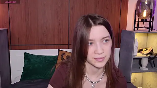 Snapshot of Alison_kisss chatting on June 13, 2026, 6:17 pm Alison kisss online show from June 13, 2026, 6:17 pm
